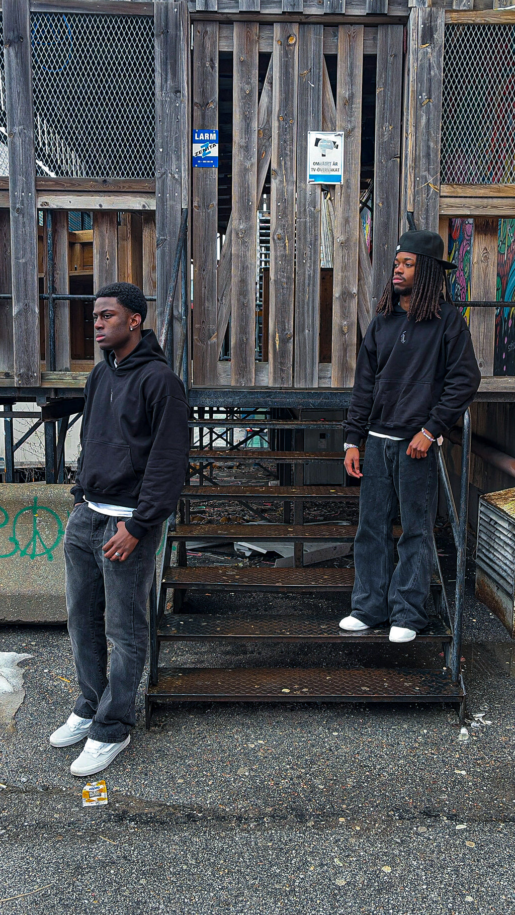 GENESIS HOODIE - BLACK