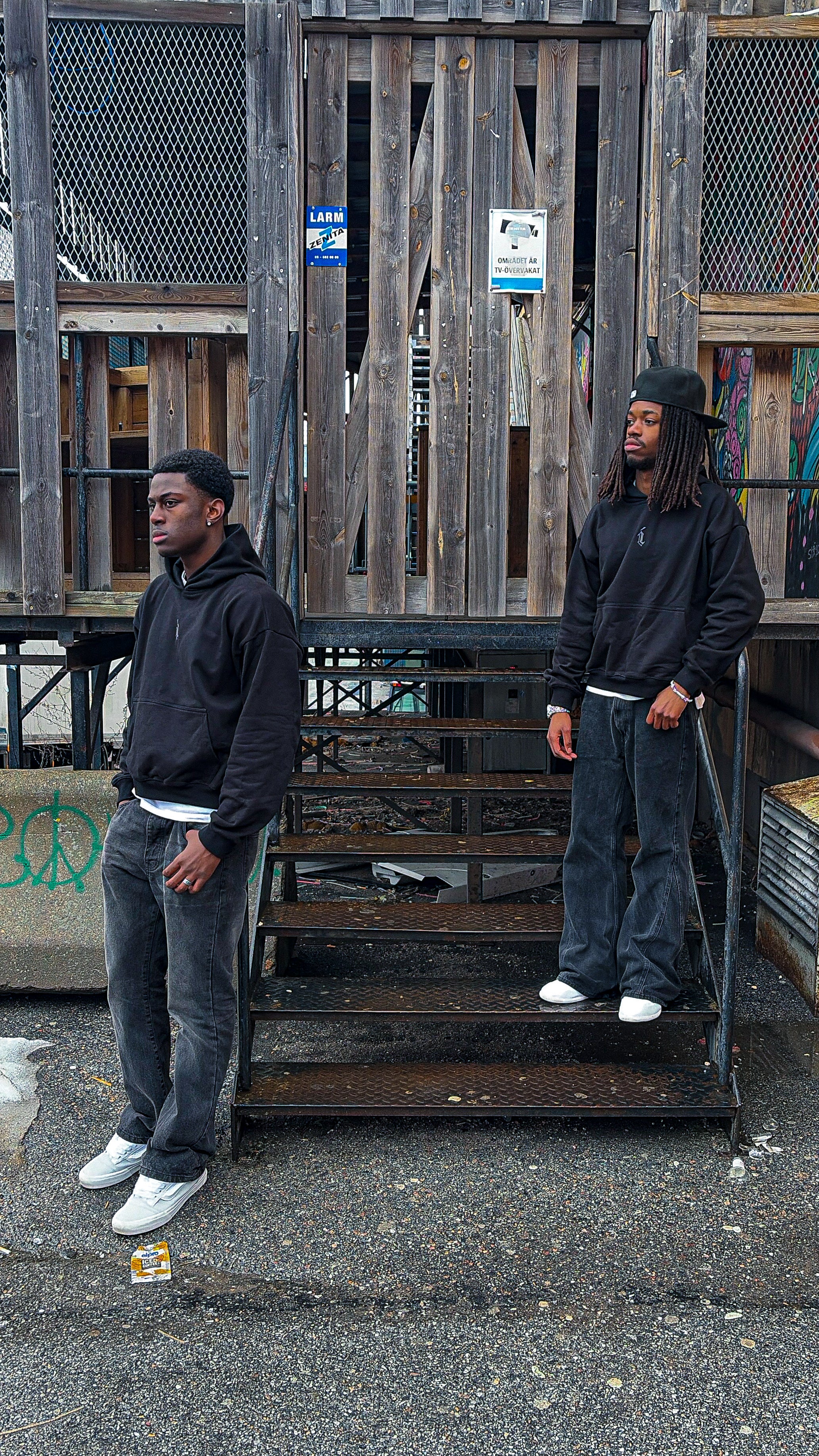 GENESIS HOODIE - BLACK